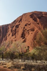 12-A walk around Uluru